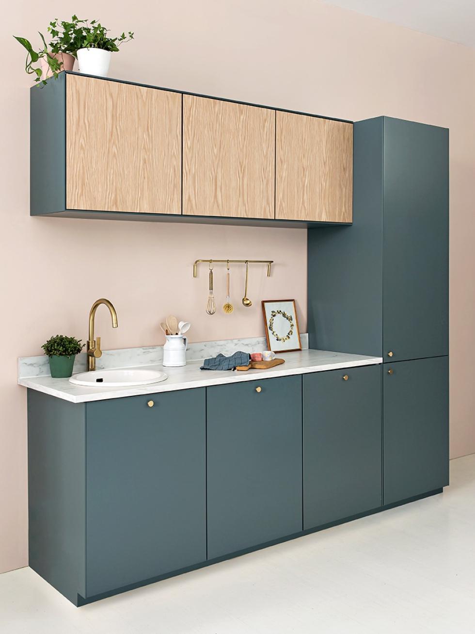 Kitchen in oak & Blue 05 - Bleu paon