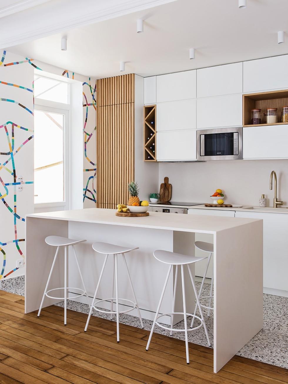 The kitchen of Lucie Socrate ⓒ Hervé Goluza for Plum Living