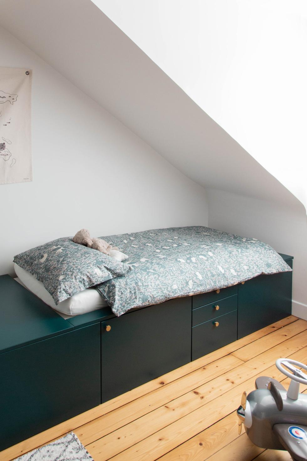 Children's bed made with our fronts Vert sauvage