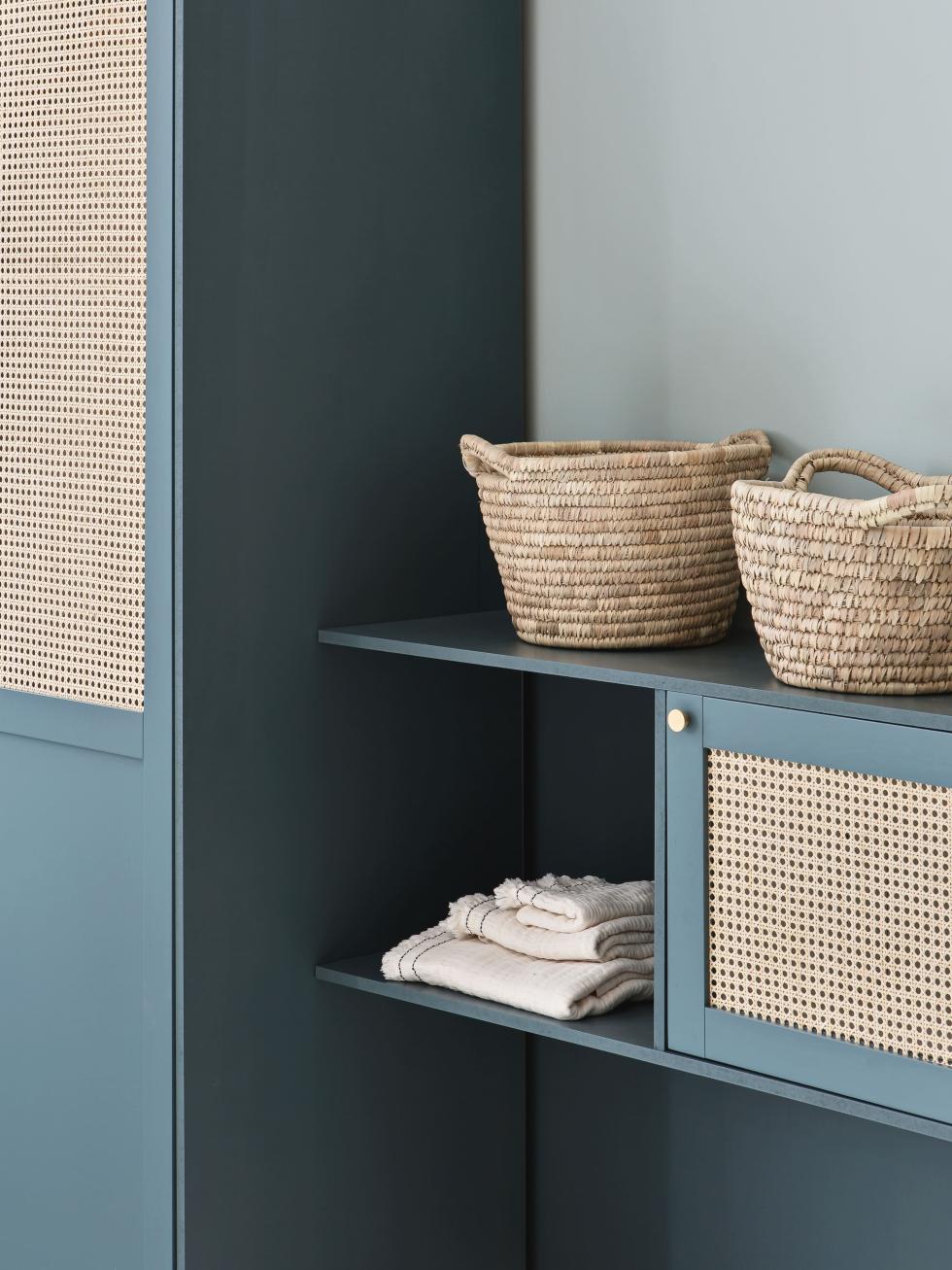 Wicker linen cupboard Bleu paon