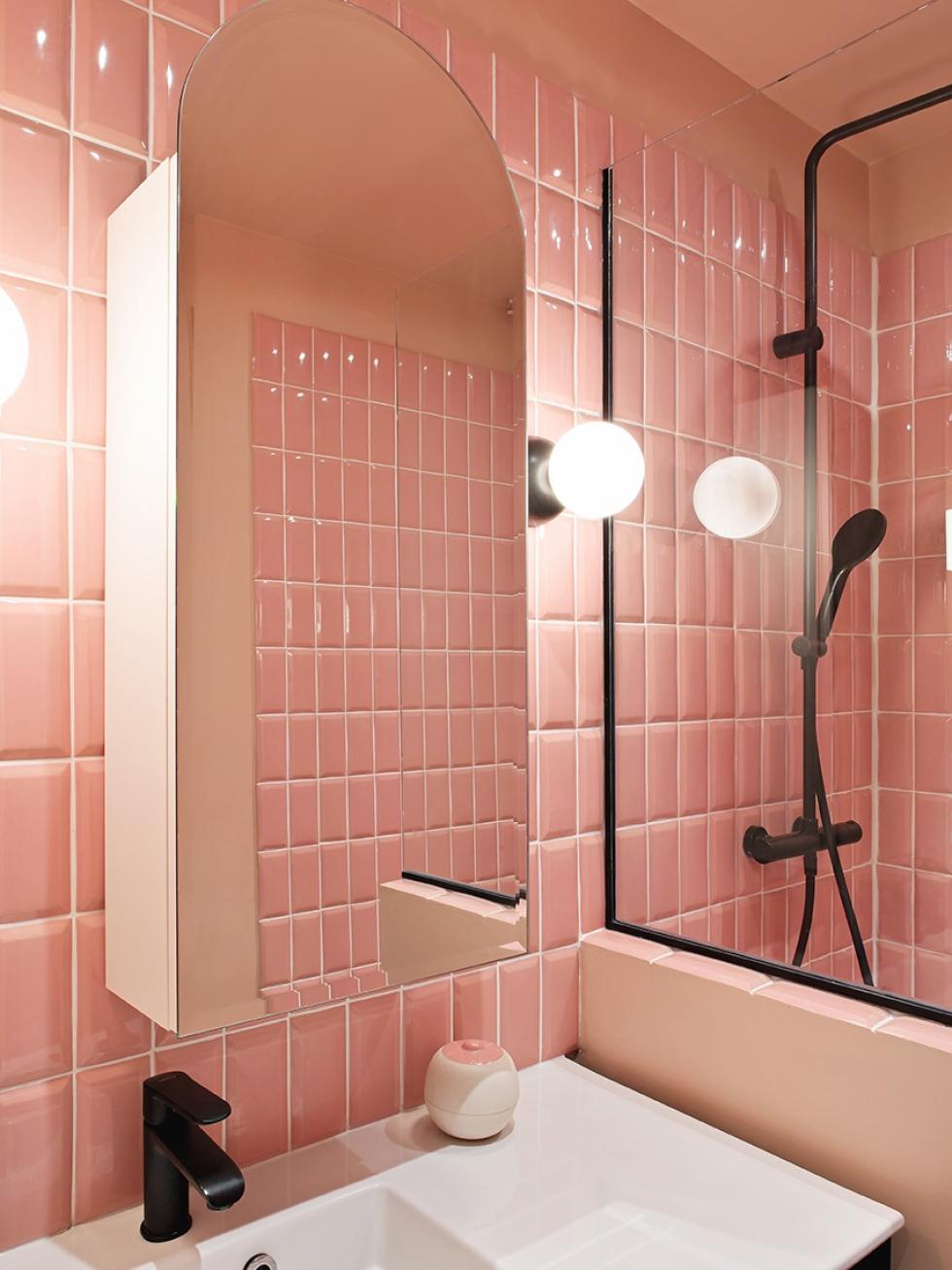 Rosafarbenes Badezimmer