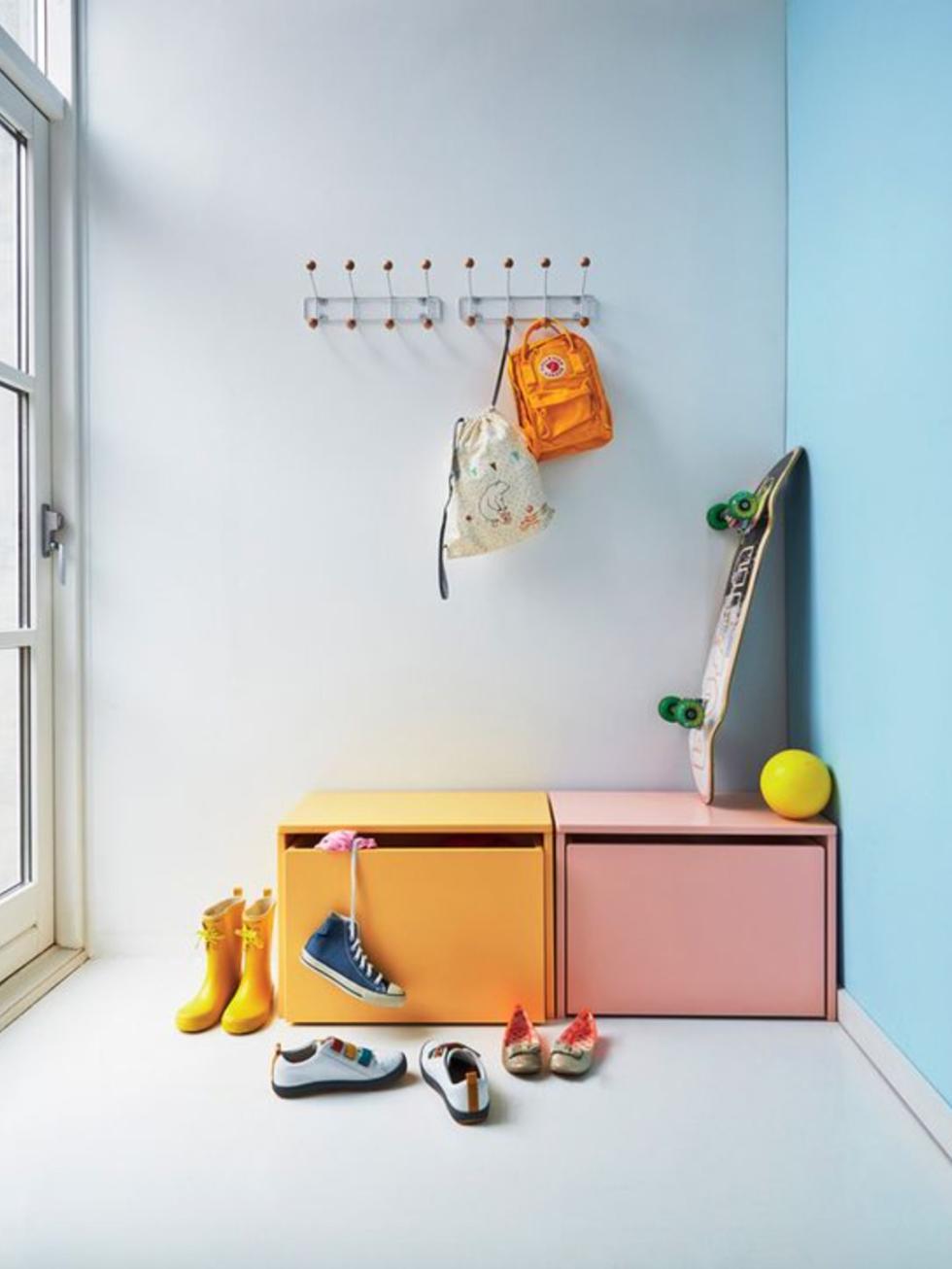 Projet d’inspiration non réalisé par Plum Living. Bancs de rangement Flexa.