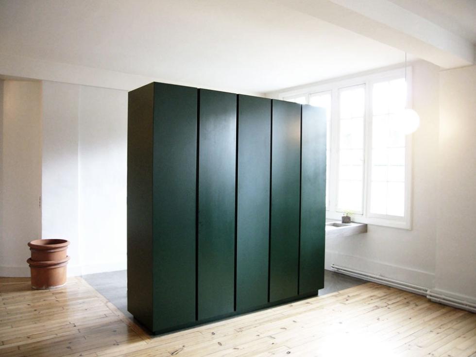 Dressing Sombre forest