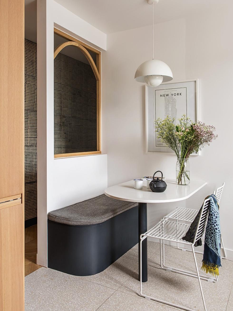Home Tour, un duplex rénové par Cyrielle Wattinne, le coin repas